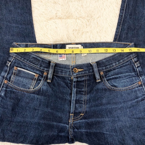 Taylor Stitch men’s Democratic Fit Straight Jeans - Picture 4 of 6